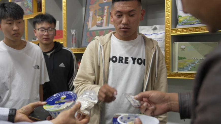 向小姐免费一肖一码开奖结果,中老铁路上的“年货”守护人,最新正品解答落实_纪念版V4.97